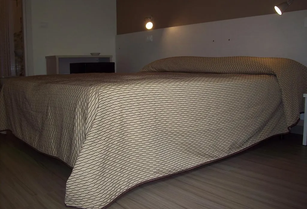 Hotel Lisa-1